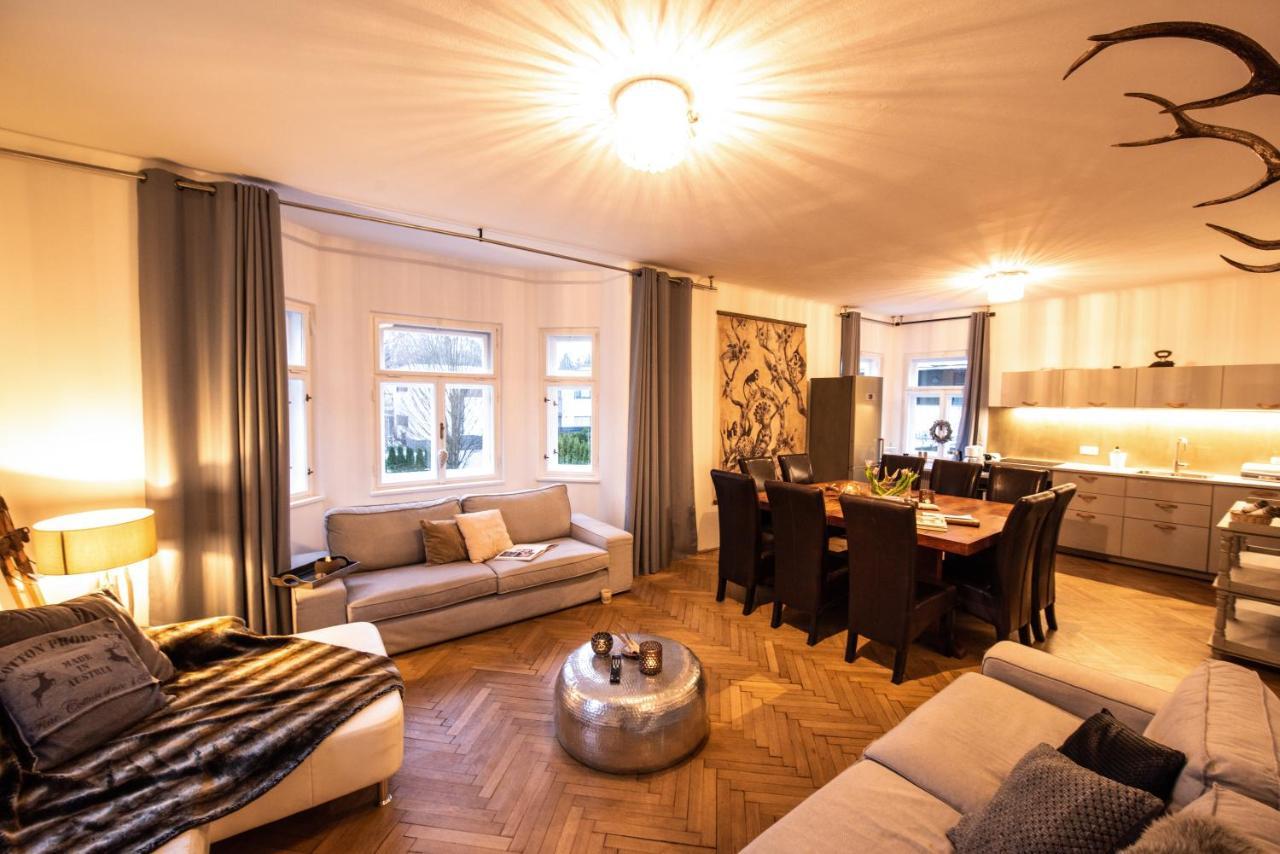 Family Wellhouse Green Garden Direct In Salzburg, Sunny Big Garden, Up To 16 Pax, Bikes For Free, Bbq, Sunbeds, Parking For Free, 15 Min Sound Of Music Exterior photo