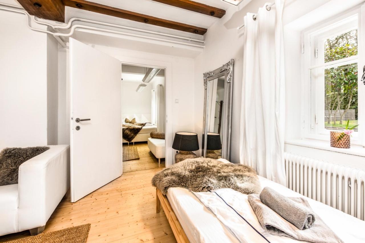 Family Wellhouse Green Garden Direct In Salzburg, Sunny Big Garden, Up To 16 Pax, Bikes For Free, Bbq, Sunbeds, Parking For Free, 15 Min Sound Of Music Exterior photo