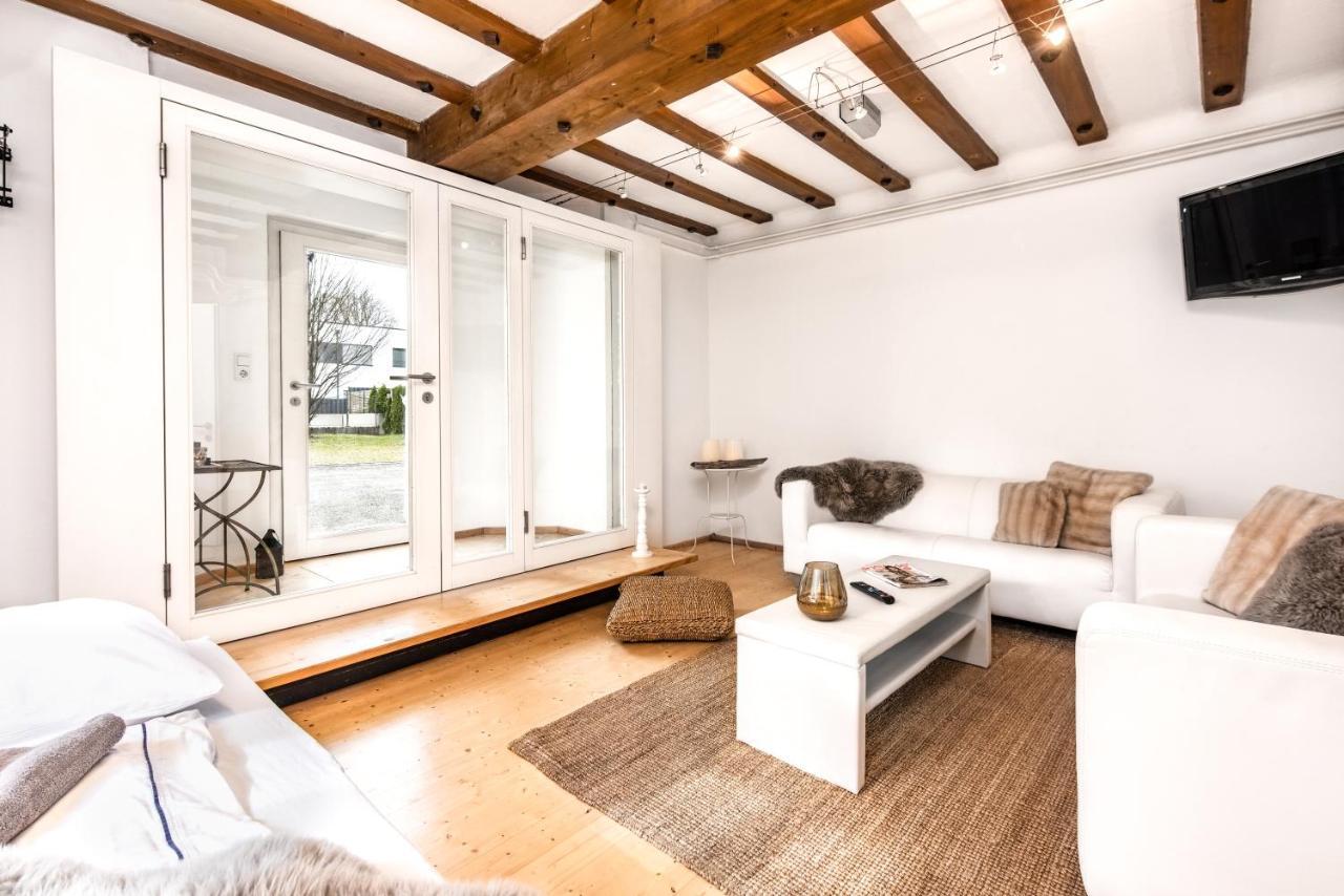 Family Wellhouse Green Garden Direct In Salzburg, Sunny Big Garden, Up To 16 Pax, Bikes For Free, Bbq, Sunbeds, Parking For Free, 15 Min Sound Of Music Exterior photo