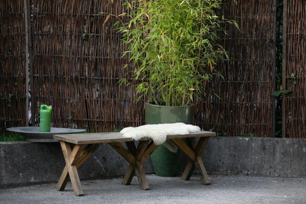 Family Wellhouse Green Garden Direct In Salzburg, Sunny Big Garden, Up To 16 Pax, Bikes For Free, Bbq, Sunbeds, Parking For Free, 15 Min Sound Of Music Exterior photo